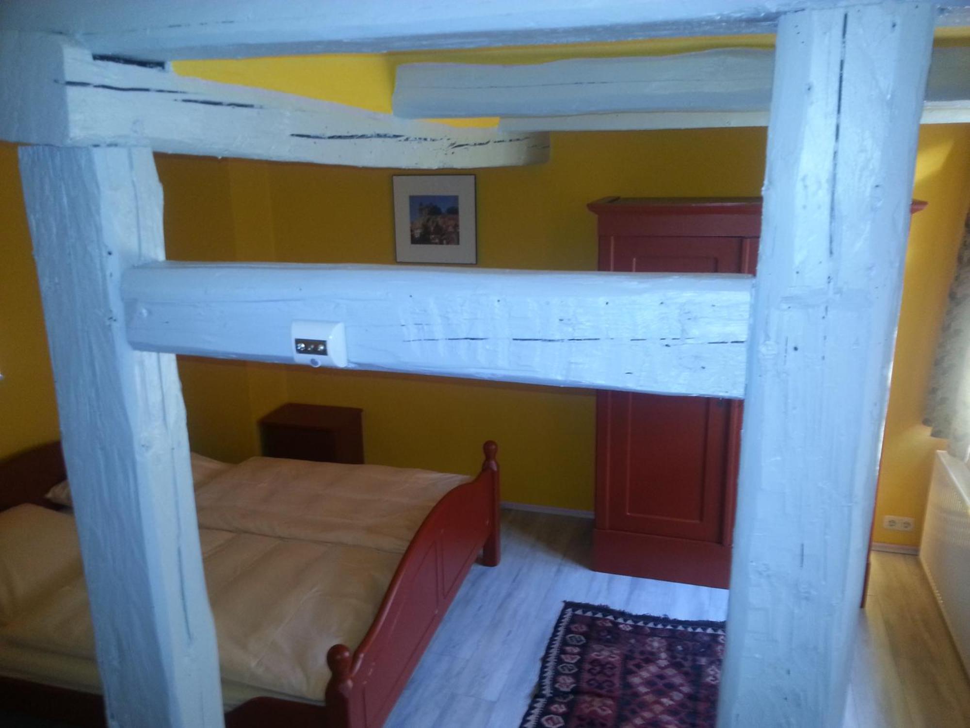 Fachwerkhotel - Ferienhaeuser Vorhof Zur Hoelle Quedlinburg Kültér fotó
