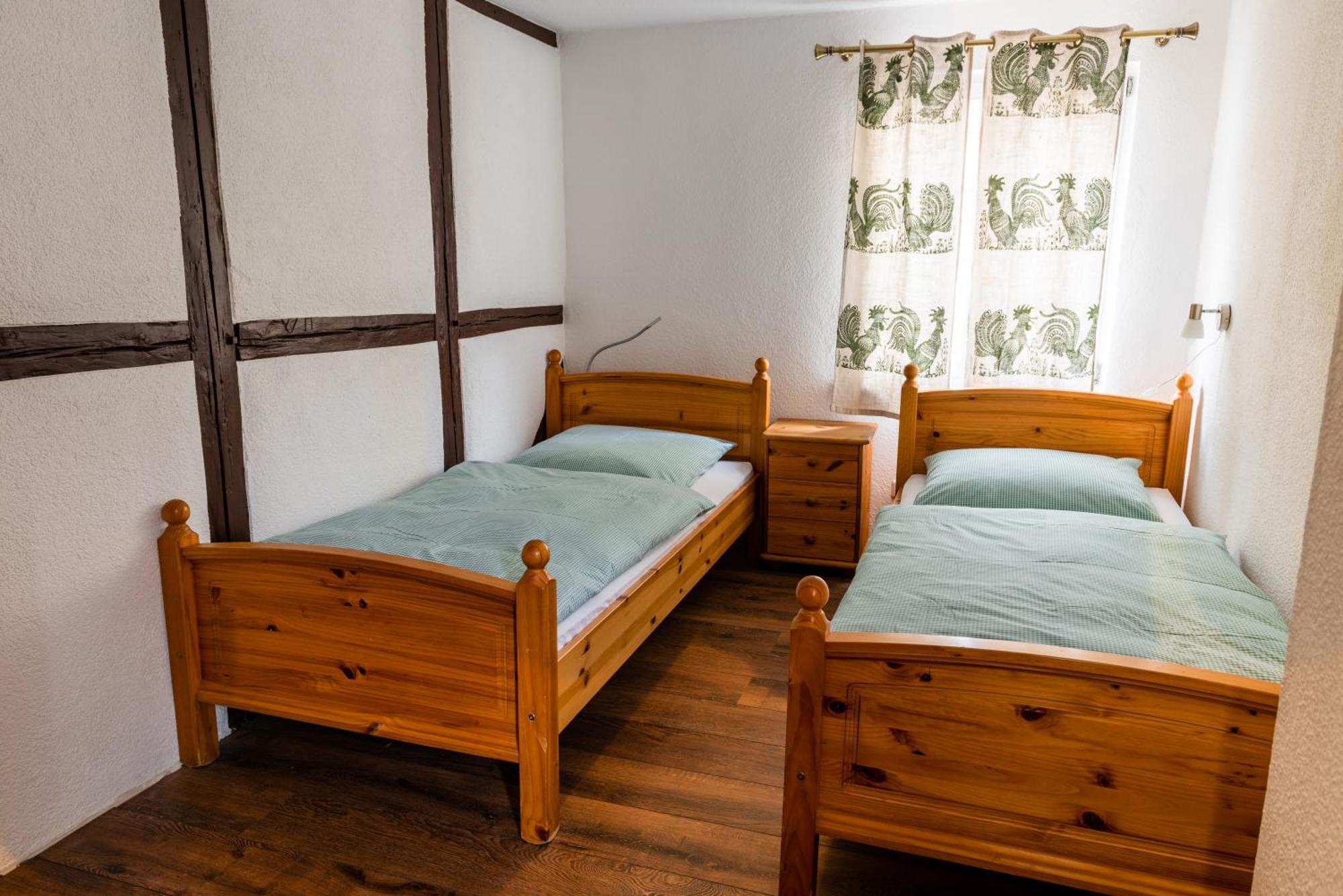 Fachwerkhotel - Ferienhaeuser Vorhof Zur Hoelle Quedlinburg Kültér fotó