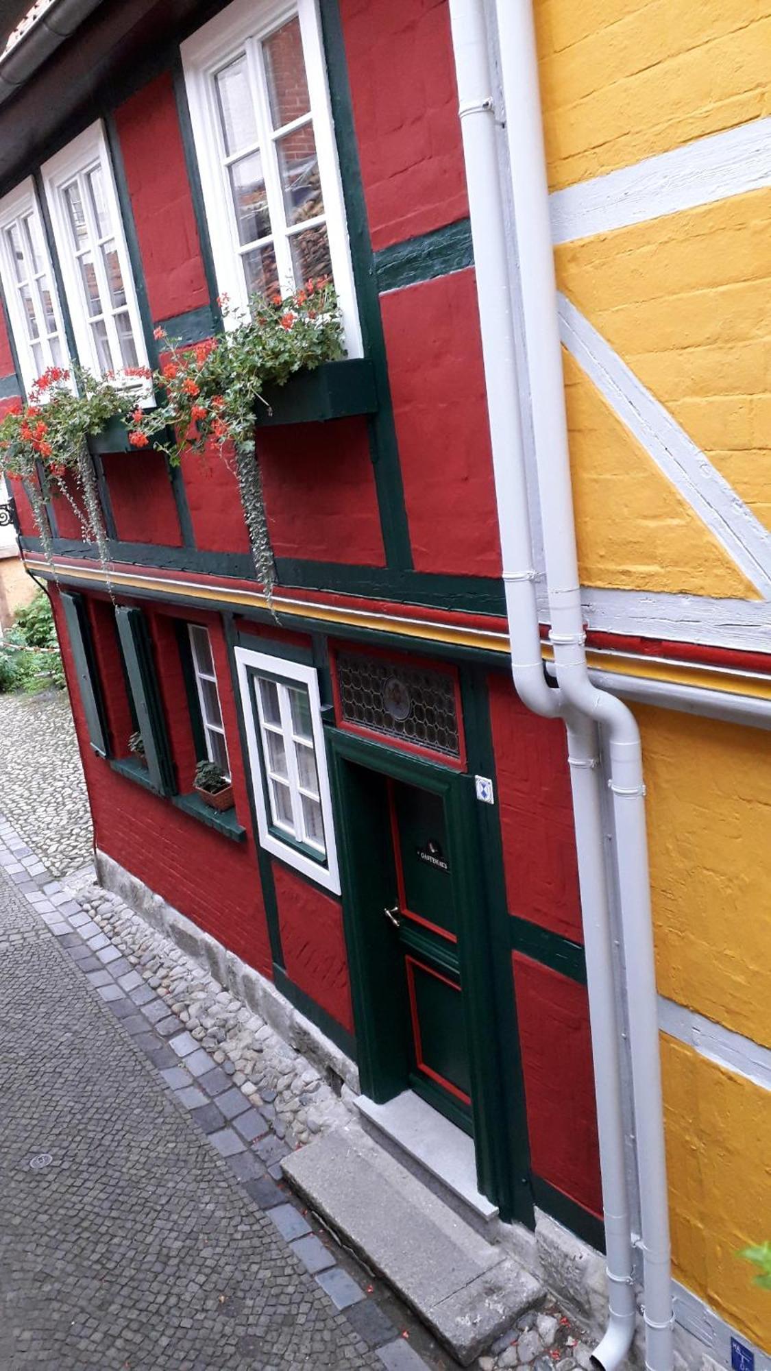 Fachwerkhotel - Ferienhaeuser Vorhof Zur Hoelle Quedlinburg Kültér fotó